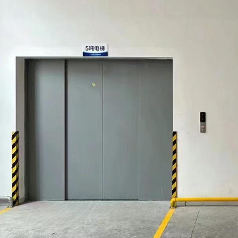 Elevator de marfă de tracțiune